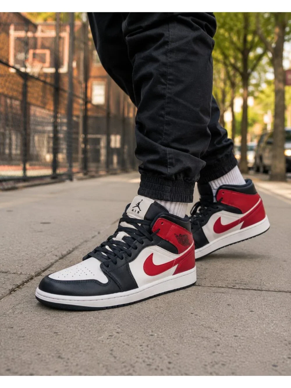 Nike Air Jordan 1 Mid OG NBY White Chicago Bred Mens Shoes 554724-122 Sz 7.5